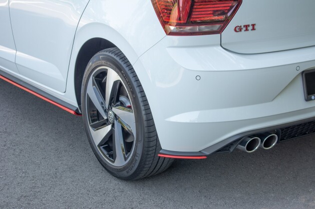 Heck Ansatz Flaps Diffusor für VW POLO MK6 GTI schwarz Hochglanz