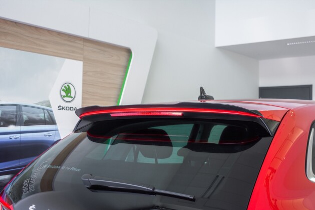Heck Spoiler Aufsatz Abrisskante passend für Skoda Scala Image Scala schwarz Hochglanz