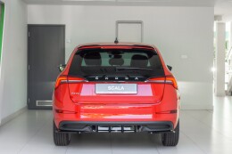 Heck Ansatz Diffusor passend für Skoda Scala schwarz Hochglanz
