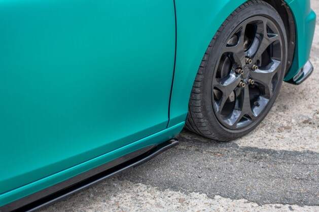 Seitenschweller Ansatz Cup Leisten passend für Volvo V40 R-design schwarz Hochglanz