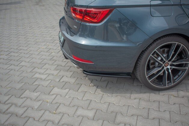 Heck Ansatz Flaps Diffusor V.1 für Seat Leon Cupra Mk3 FL Sportstourer schwarz Hochglanz