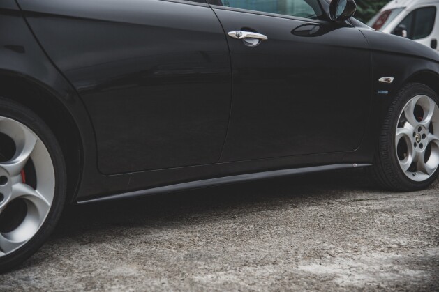 Seitenschweller Ansatz Cup Leisten für Alfa Romeo 156 Facelift schwarz Hochglanz