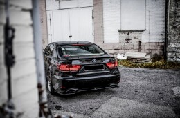 Heckansatz Lexus LS Mk4 Facelift schwarz Hochglanz