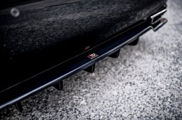 Mittlerer Cup Diffusor Heck Ansatz DTM Look passend für Lexus LS Mk4 Facelift schwarz Hochglanz