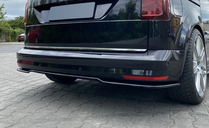 Mittlerer Cup Diffusor Heck Ansatz passend für VW Caddy Mk. 4 schwarz Hochglanz