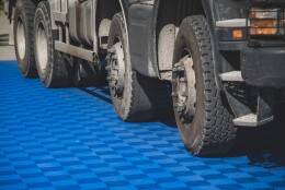 Modularer "MAXTON Floor" Werkstatt Hallen Garagen Boden RED
