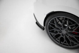 Street+ Heck Ansatz Flaps V.1 passend für VW Golf GTI / GTE Mk8 schwarz Hochglanz