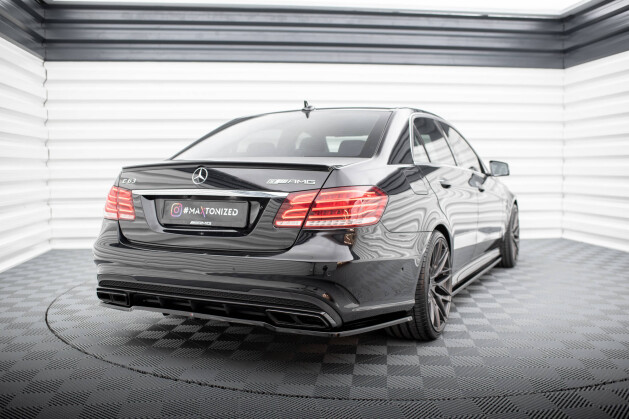 Mittlerer Cup Diffusor Heck Ansatz DTM Look für Mercedes E63 AMG Limo W212 FL schwarz Hochglanz