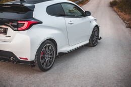 Seitenschweller Ansatz Cup Leisten + Flaps V.2 für Toyota GR Yaris Mk4 schwarz Hochglanz