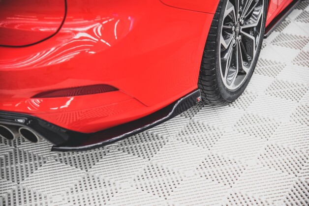 Street+ Heck Ansatz Flaps V.4 passend für Ford Focus ST-Line Kombi Mk4 schwarz Hochglanz