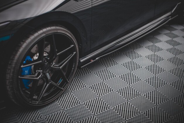 Street+ Seitenschweller Leisten V.1 passend für VW Golf R Hatchback Mk8 FL schwarz Hochglanz