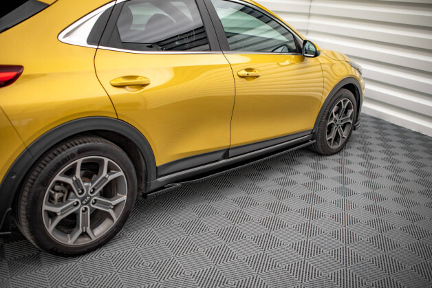 Seitenschweller Ansatz Cup Leisten passend für Kia XCeed Mk1 schwarz Hochglanz