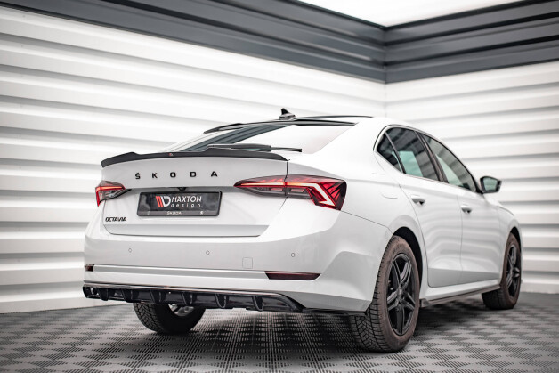 Street+ Mittlerer Diffusor RACE Heck Ansatz passend für Skoda Octavia Mk4 schwarz Hochglanz