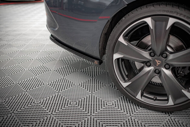 Heck Ansatz Flaps Diffusor passend für Cupra Leon ST Mk1 schwarz Hochglanz
