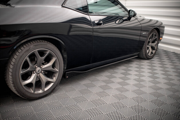 Seitenschweller Ansatz Cup Leisten passend für Dodge Challenger RT / GT Mk3 Facelift schwarz Hochglanz