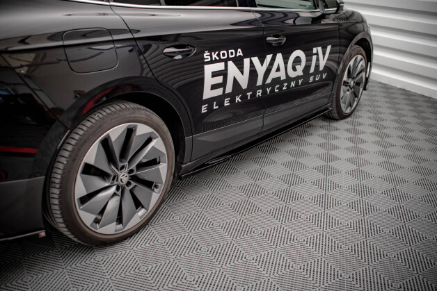 Seitenschweller Ansatz Cup Leisten passend für Skoda Enyaq iV Carbon Look