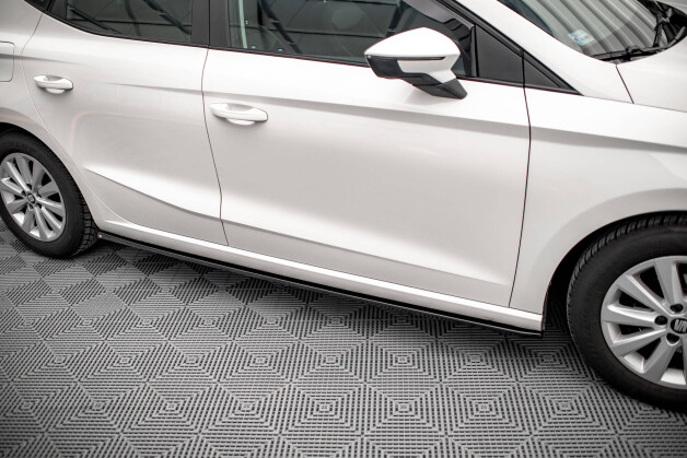 Seitenschweller Ansatz Cup Leisten V.1 passend für Seat Ibiza FR/ Standard Mk5 schwarz Hochglanz