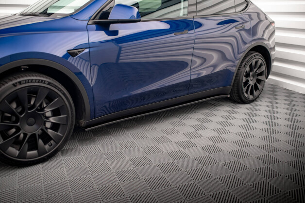 Seitenschweller Ansatz Cup Leisten V.2 passend für Tesla Model Y schwarz Hochglanz
