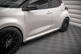 Seitenschweller Ansatz Cup Leisten V.1 passend für + Flaps passend für Toyota Yaris Mk4