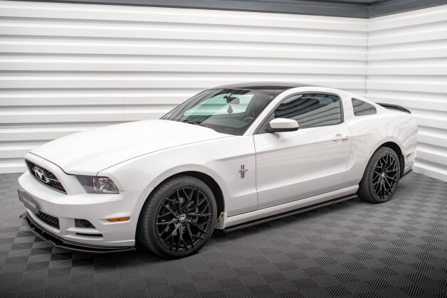 Seitenschweller Ansatz Cup Leisten passend für Ford Mustang Mk5 Facelift schwarz Hochglanz
