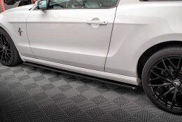 Seitenschweller Ansatz Cup Leisten passend für Ford Mustang Mk5 Facelift schwarz Hochglanz