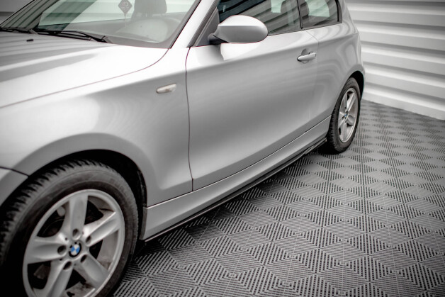 Seitenschweller Ansatz Cup Leisten V.2 passend für BMW 1er E81 Facelift schwarz Hochglanz