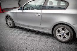 Seitenschweller Ansatz Cup Leisten V.2 passend für BMW 1er E81 Facelift schwarz Hochglanz