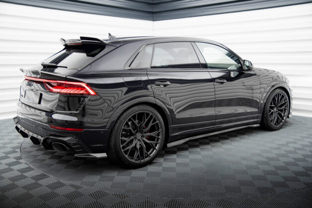 Prepreg Carbon Fiber Seitenschweller Audi RSQ8 Mk1