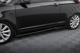 Seitenschweller Ansatz Cup Leisten für Suzuki Swift Sport Mk4 schwarz Hochglanz