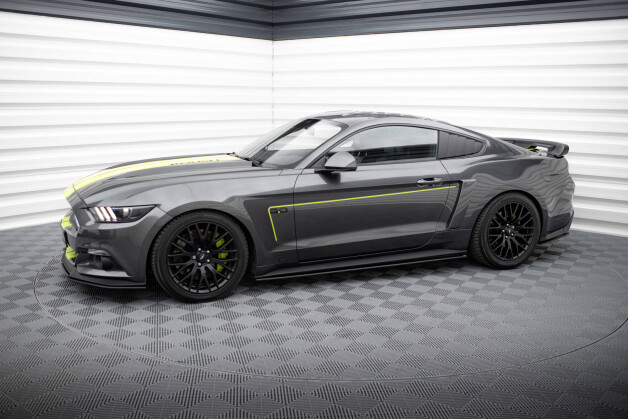Street Pro Seitenschweller Ansatz Cup Leisten passend für Ford Mustang GT Mk6 rot
