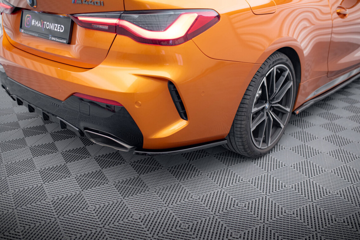 Heck Ansatz Flaps Diffusor V 1 für BMW M440I G22 schwarz Hochglanz 89 00