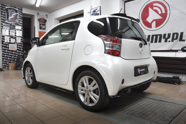Mittlerer Cup Diffusor Heck Ansatz DTM Look passend für Toyota IQ schwarz Hochglanz