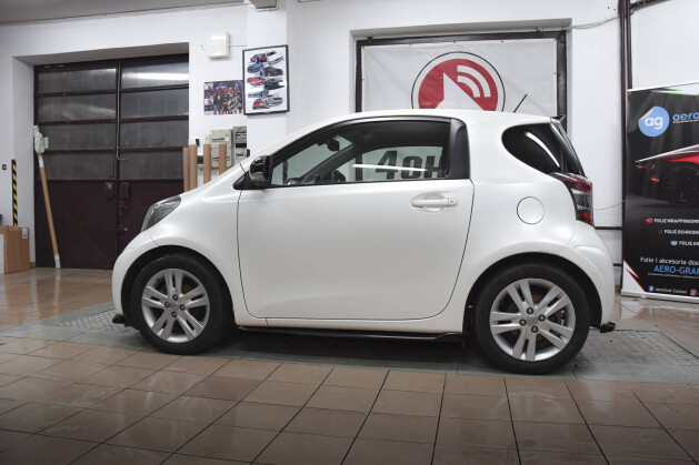 Seitenschweller Ansatz Cup Leisten passend für Toyota IQ schwarz Hochglanz
