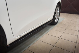 Seitenschweller Ansatz Cup Leisten passend für Toyota IQ schwarz Hochglanz