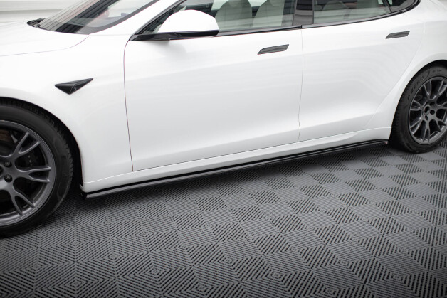 Seitenschweller Ansatz Cup Leisten V.2 passend für Tesla Model S Plaid Mk1 Facelift schwarz Hochglanz