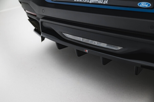 Mittlerer Cup Diffusor Heck Ansatz DTM Look passend für Ford Mustang GT Mk7 schwarz Hochglanz