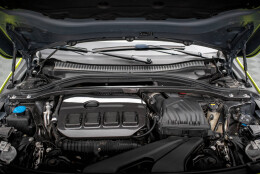 Carbon Fiber Strut Bar Cover BMW 1er F40 M135i