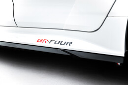 Seitenschweller Ansatz Cup Leisten für V.1 für Toyota GR Corolla Mk12 schwarz Hochglanz