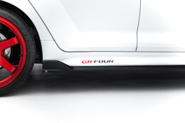 Seitenschweller Ansatz Cup Leisten V.2 passend für Toyota GR Corolla Mk12 schwarz Hochglanz