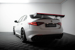 Carbon Heck Spoiler Heckflügel Standfuß Innen + LED passend für Alfa Romeo Giulia Quadrifoglio