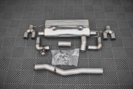 Heck Ansatz Diffusor V.3 + Milltek Sport Auspuff für BMW 1er F40 M135i schwarz Hochglanz - Endrohre Poliert
