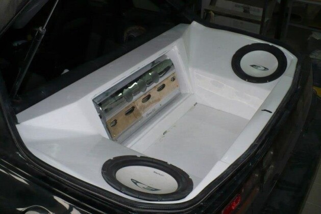 BASS BOX für Nissan 300ZX Z32 2+2 SITZER