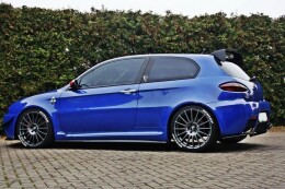 Seitenschweller Ansatz Cup Leisten passend für ALFA ROMEO 147 GTA schwarz Hochglanz