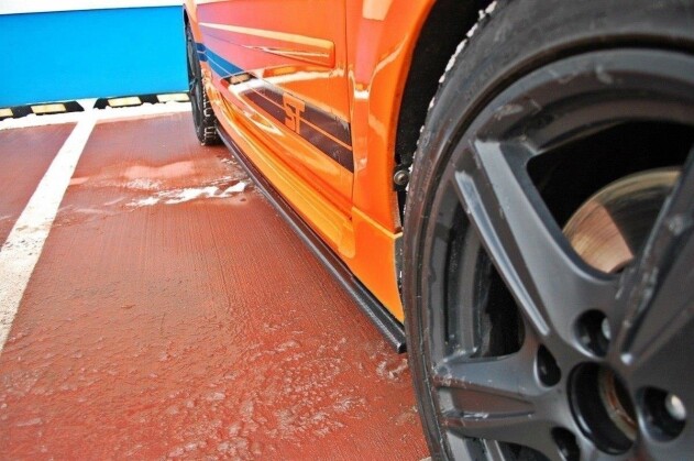 Seitenschweller Ansatz Cup Leisten passend für Ford Focus ST Mk2 schwarz Hochglanz