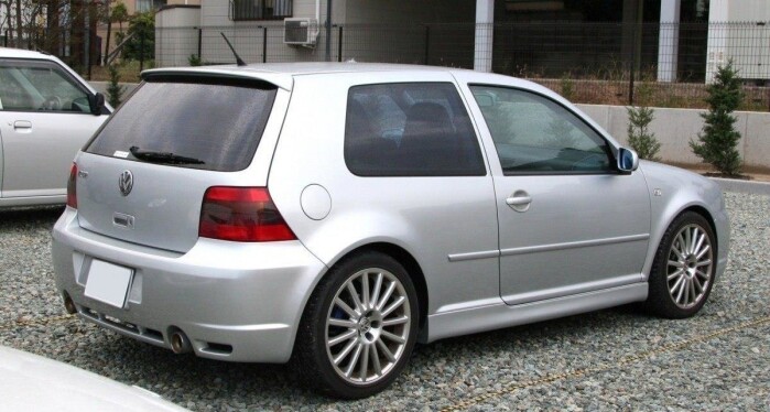 Seitenschweller für GOLF 4 3 Türer < R32 LOOK >