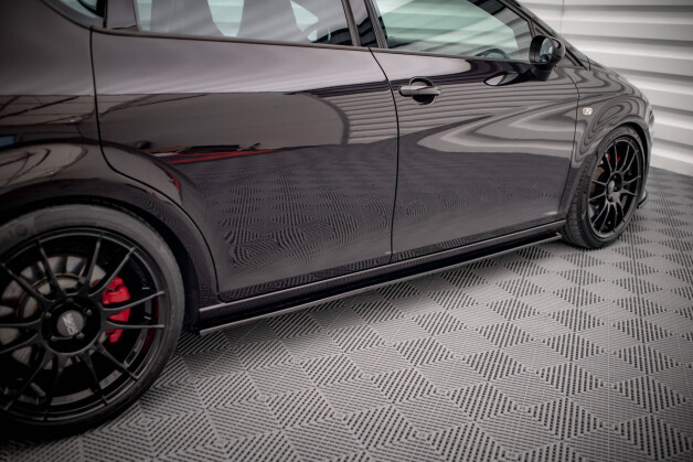 Seitenschweller Ansatz Cup Leisten passend für SEAT LEON MK2 CUPRA / FR schwarz Hochglanz