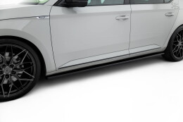 Seitenschweller Ansatz Cup Leisten passend für Skoda Superb Liftback / Combi Mk3 schwarz Hochglanz