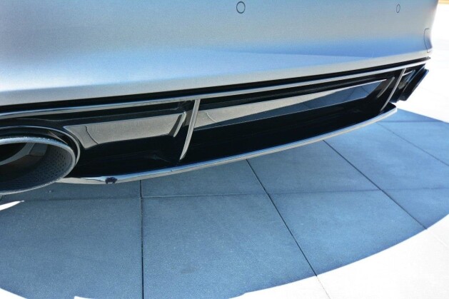 Mittlerer Cup Diffusor Heck Ansatz DTM Look für Audi RS7 Facelift Carbon Look