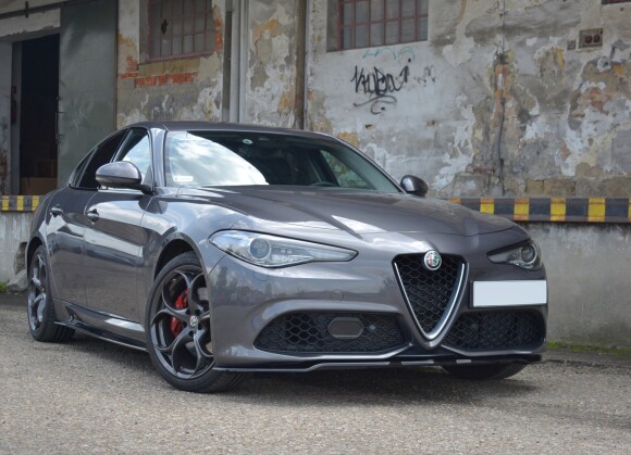 Cup Spoilerlippe Front Ansatz V.1 passend für ALFA ROMEO GIULIA VELOCE schwarz Hochglanz