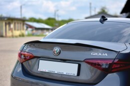 Heck Spoiler Aufsatz Abrisskante passend für Alfa Romeo Giulia schwarz Hochglanz